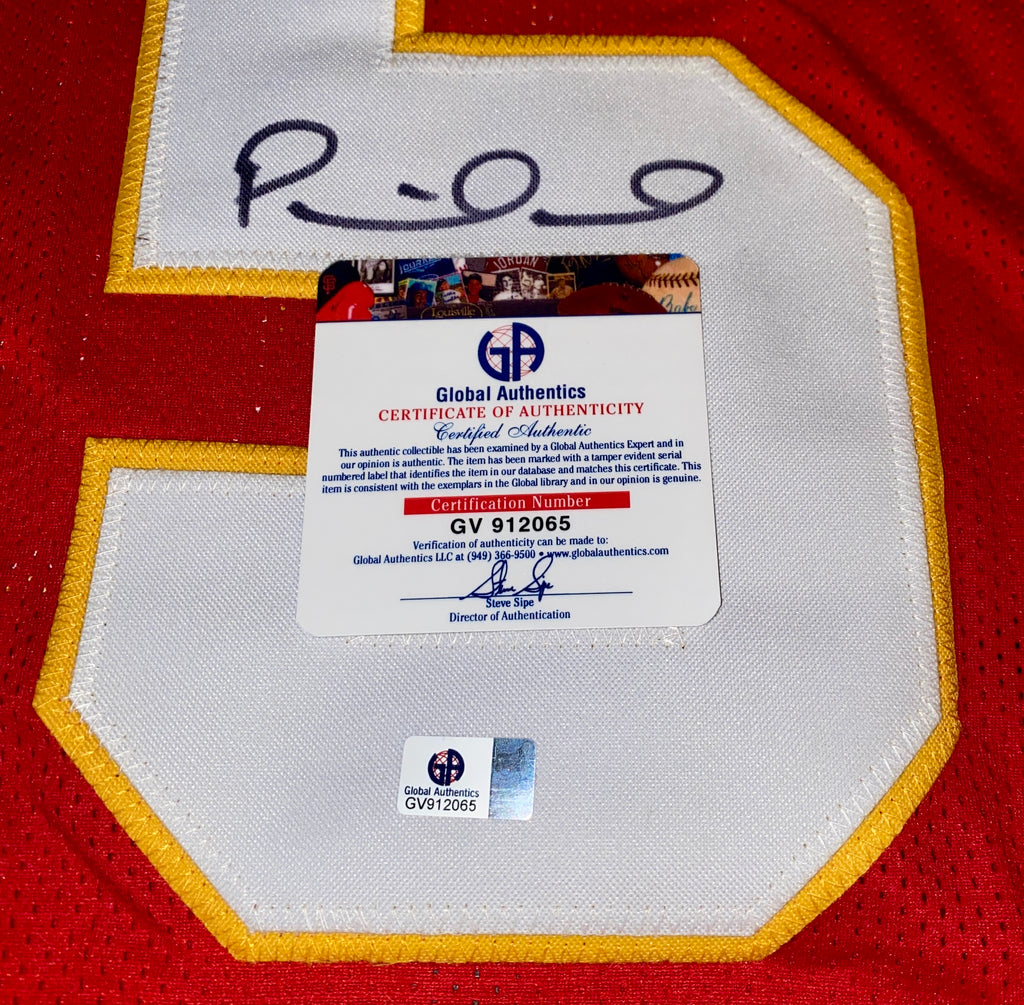 Patrick Mahomes Signed Jersey With COA (GV912065) (Chiefs)