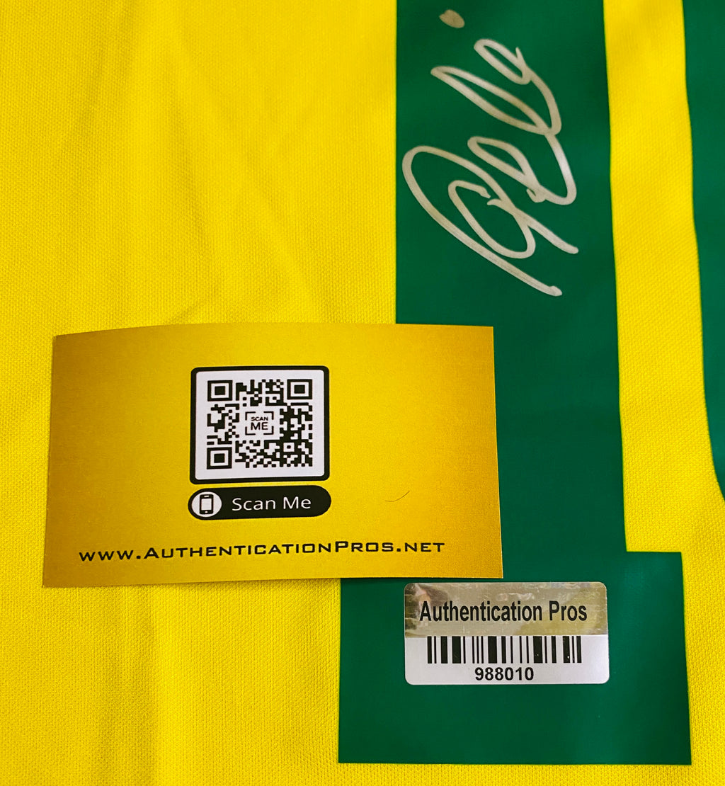 Pele Signed Jersey With COA (988010) (Brazil)