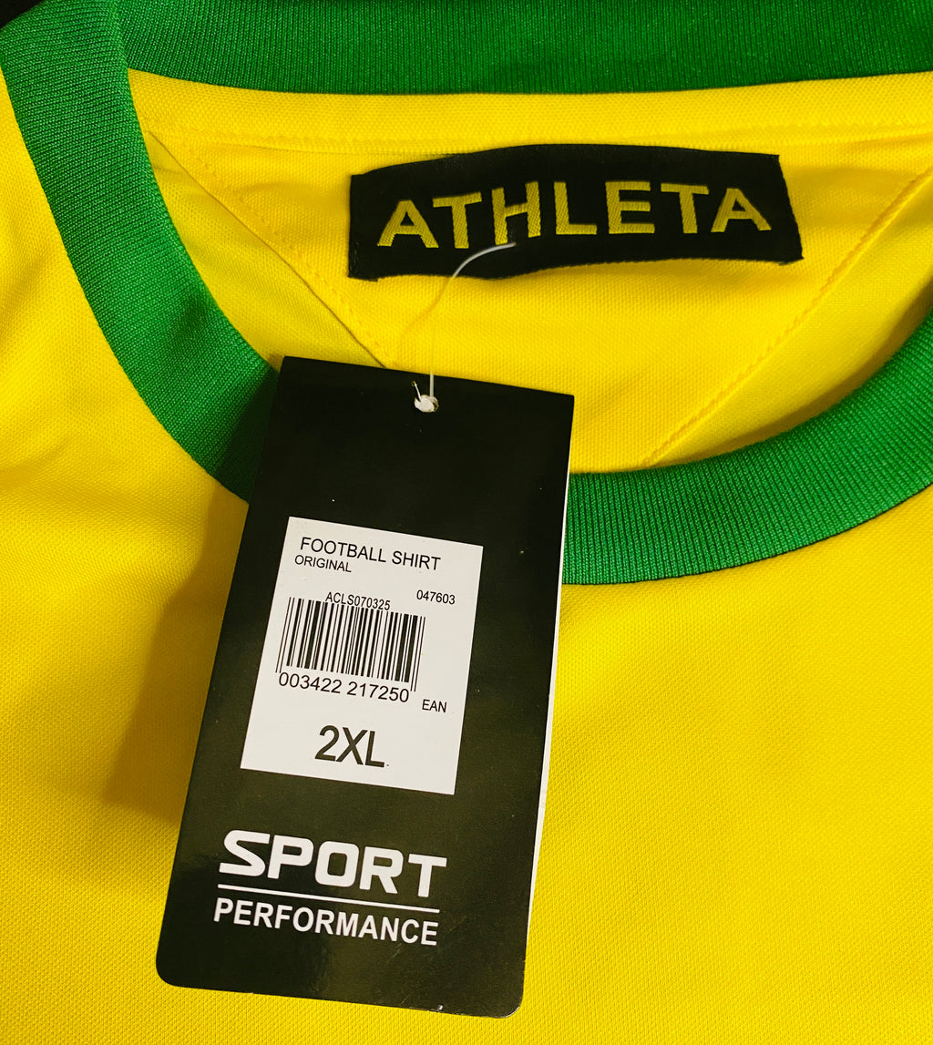 Pele Signed Jersey With COA (988010) (Brazil)