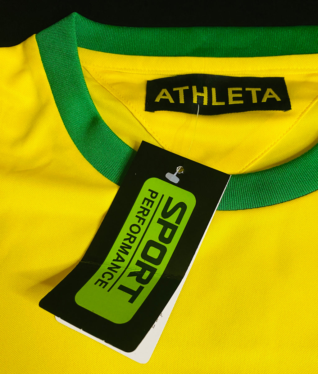 Pele Signed Jersey With COA (988010) (Brazil)