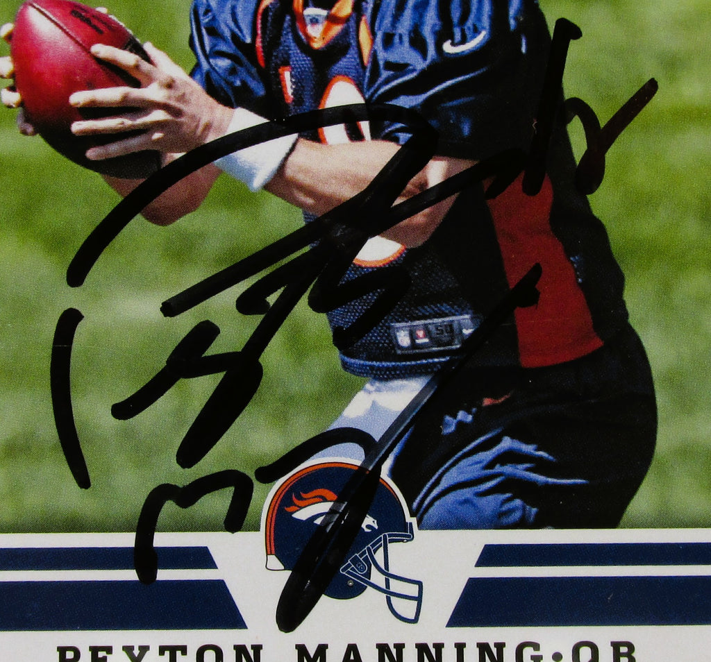 Peyton Manning Signed Card With COA (109631) (Broncos)