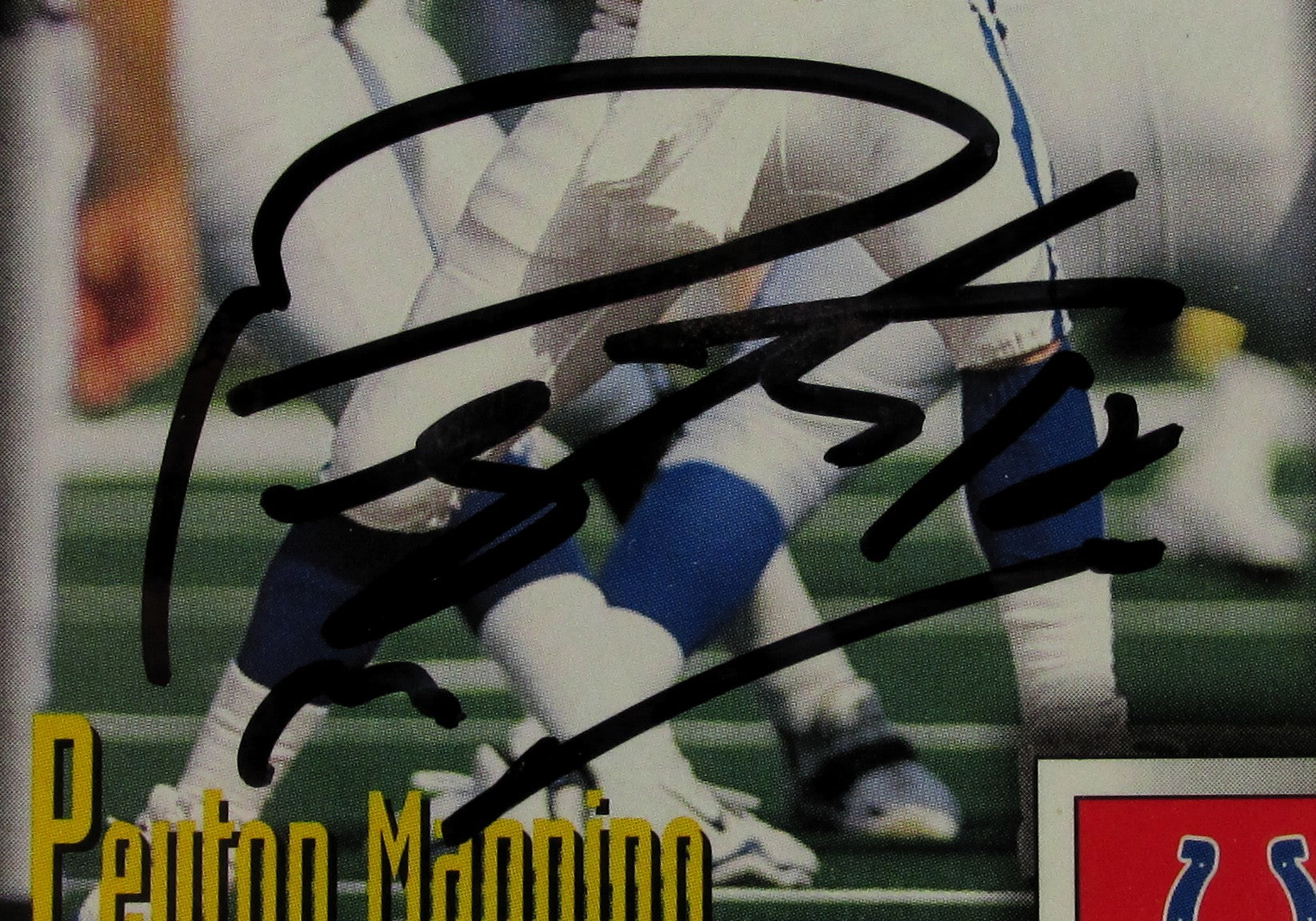 Peyton Manning Signed Card With COA (109775) (Colts)