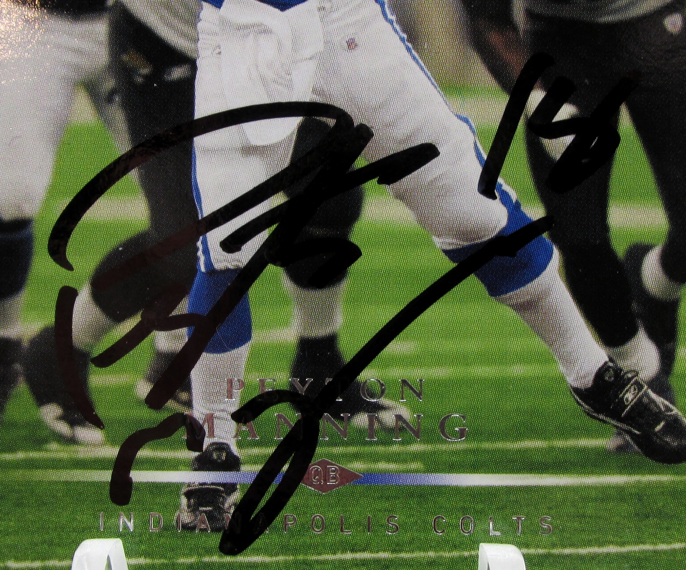 Peyton Manning Signed Sports Card With COA (109657) (Colts)