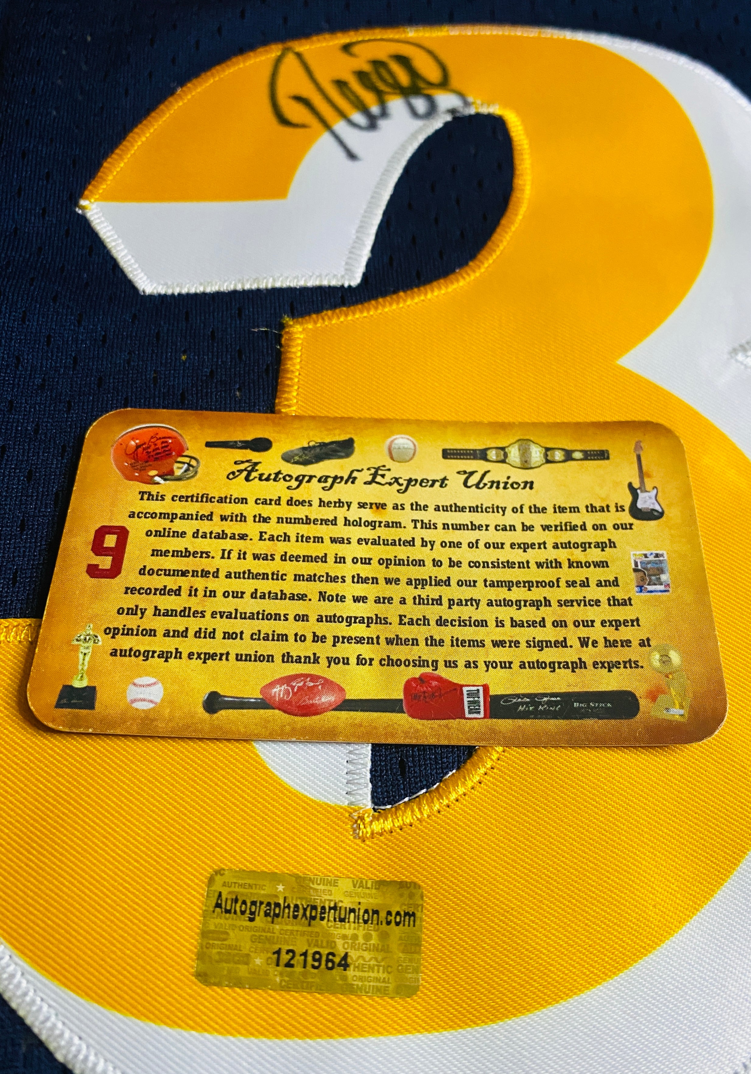Reggie Miller Signed Jersey With COA (121964) (Pacers)