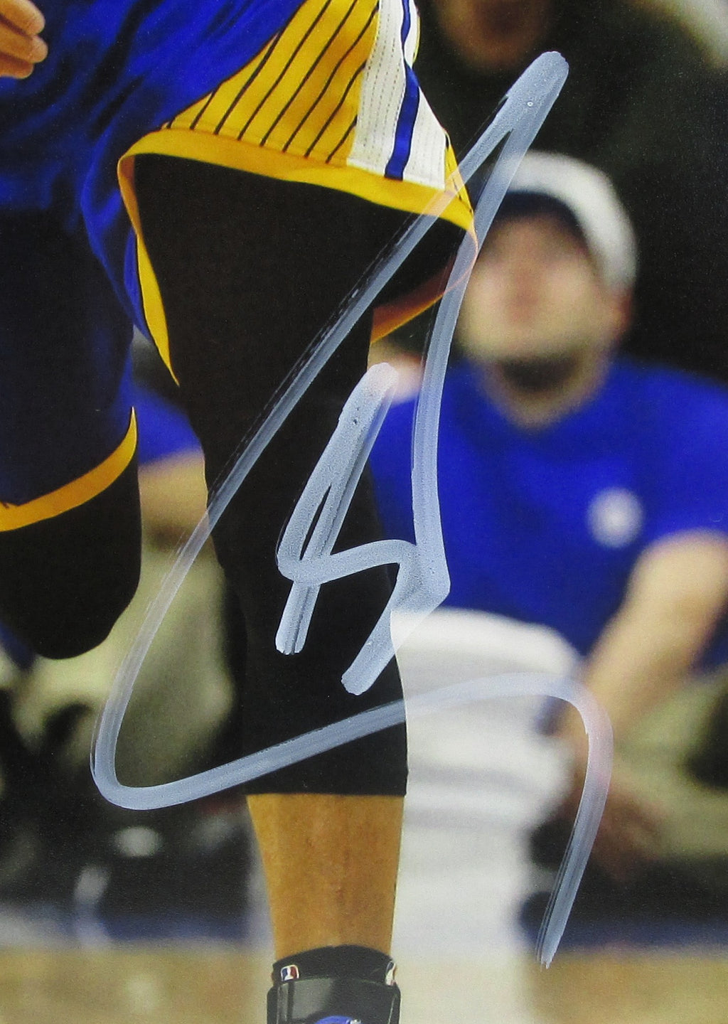 Steph Curry Signed 8x10 Photo With COA (987432) - BENT (Warriors)
