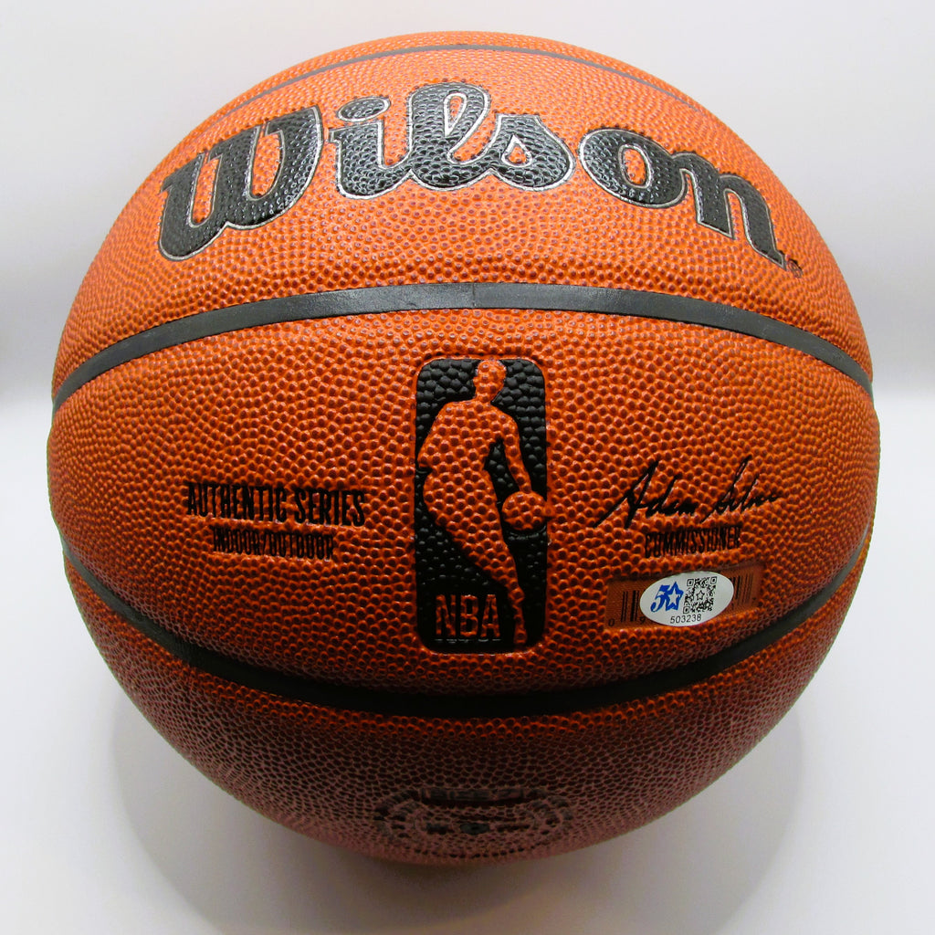 Steph Curry Signed Basketball With COA (503238) (Warriors)