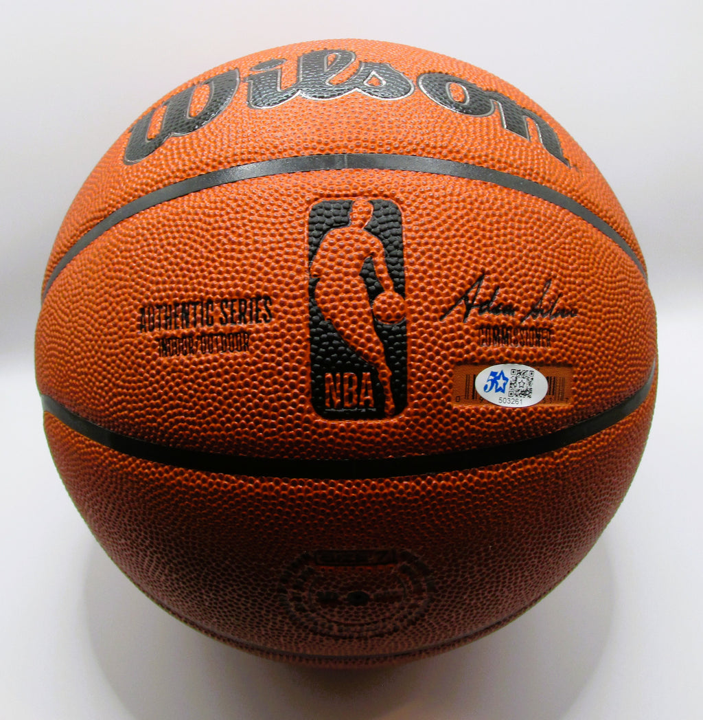 Steph Curry Signed Basketball With COA (503261) (Warriors)