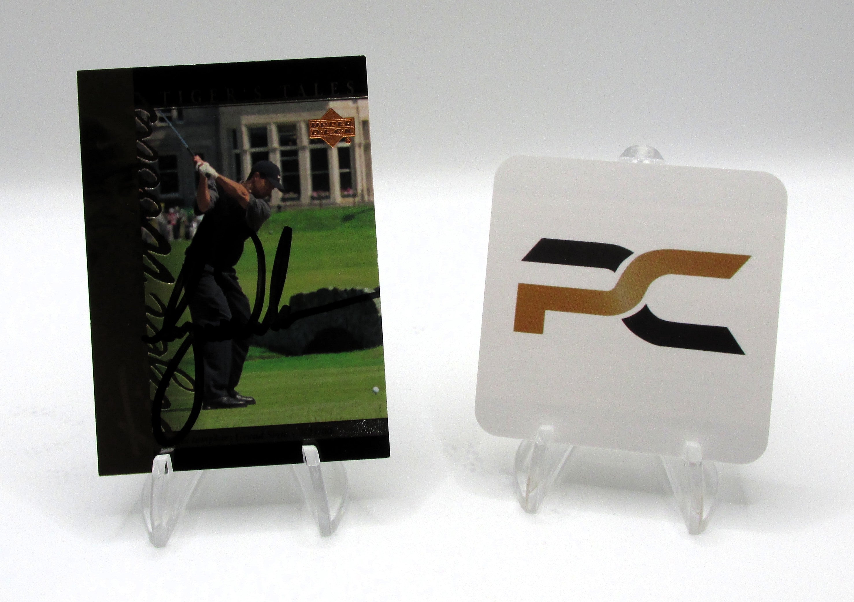 Tiger Woods Signed Card With COA (PC484953)