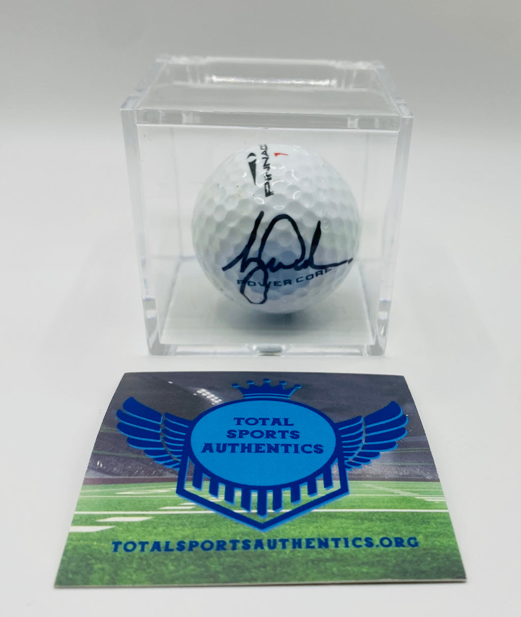 Tiger Woods Signed Golf Ball In Case With COA (3202729)