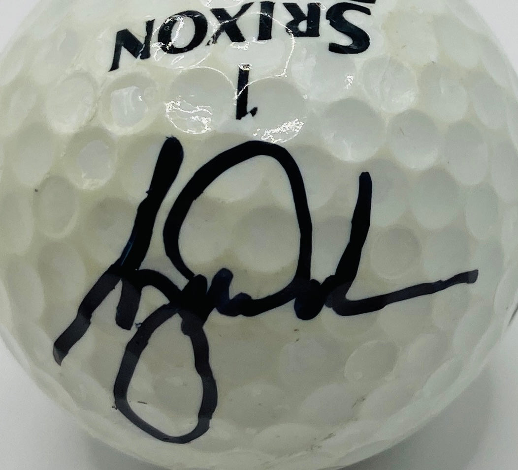 Tiger Woods Signed Golf Ball In Case With COA (3202740)