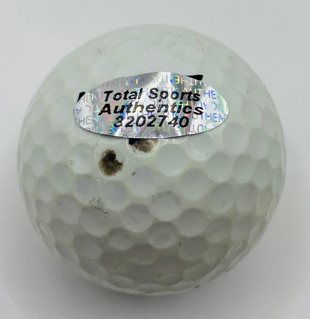 Tiger Woods Signed Golf Ball In Case With COA (3202740)