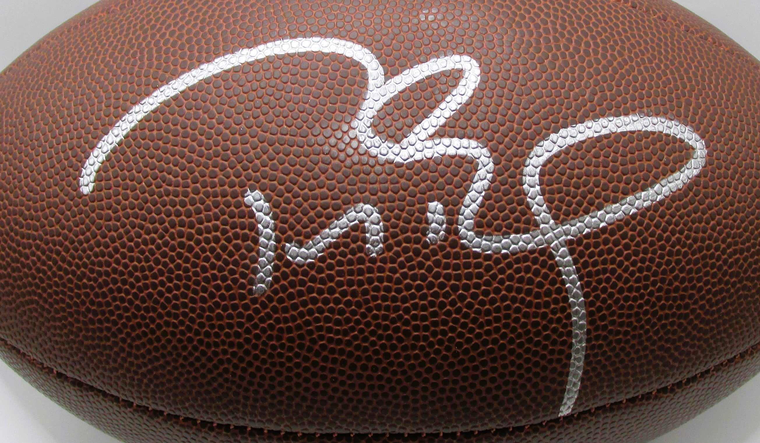Tom Brady Signed Football With COA (986870) (Patriots, Bucs)