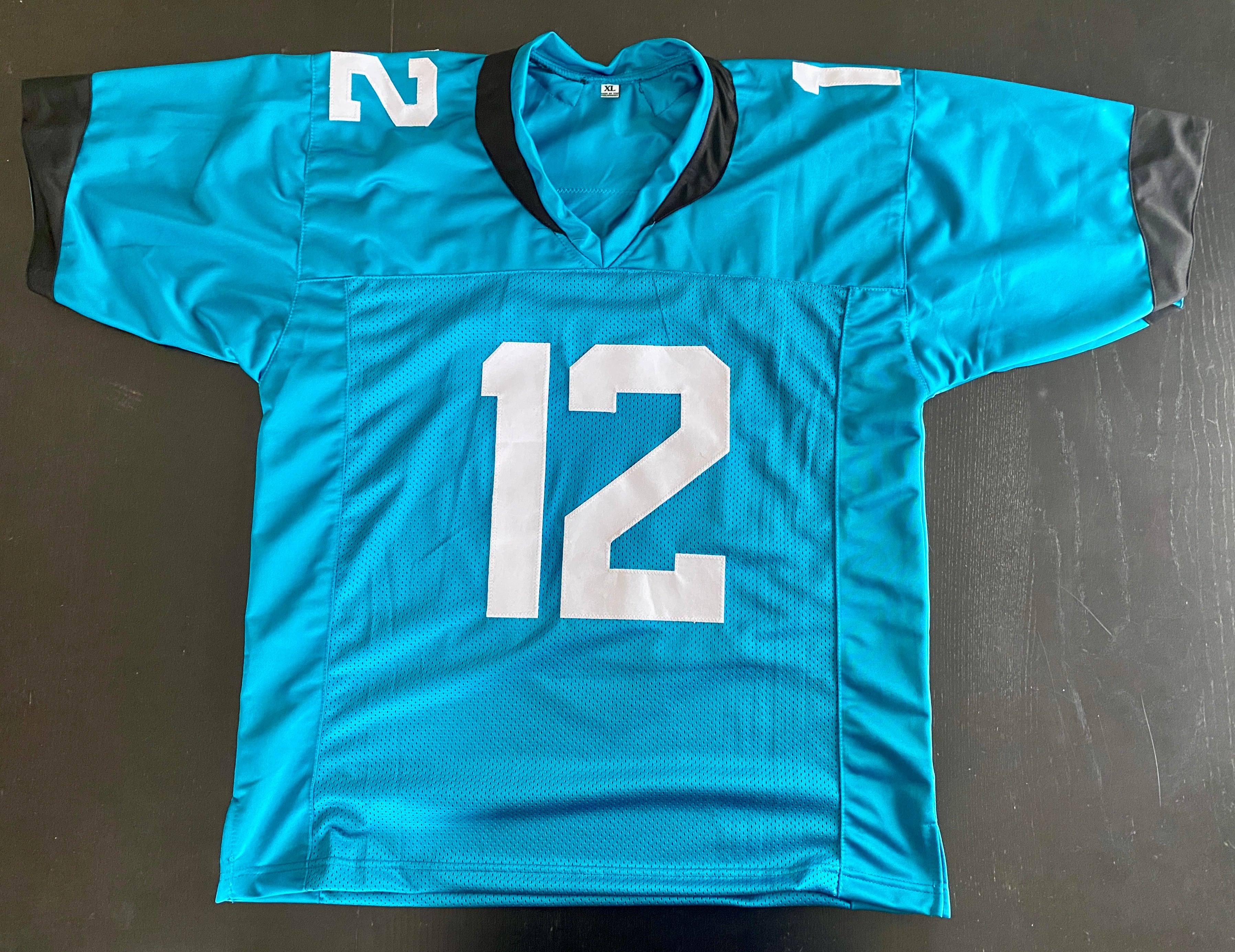 Travis Hunter Signed Jersey With COA (2371851) (Jaguars)
