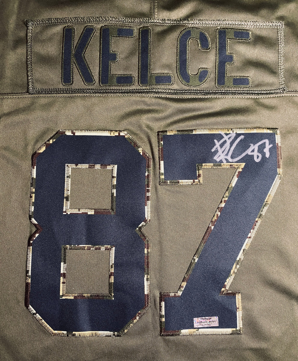 Travis Kelce Signed Jersey With COA (137151) (Chiefs)