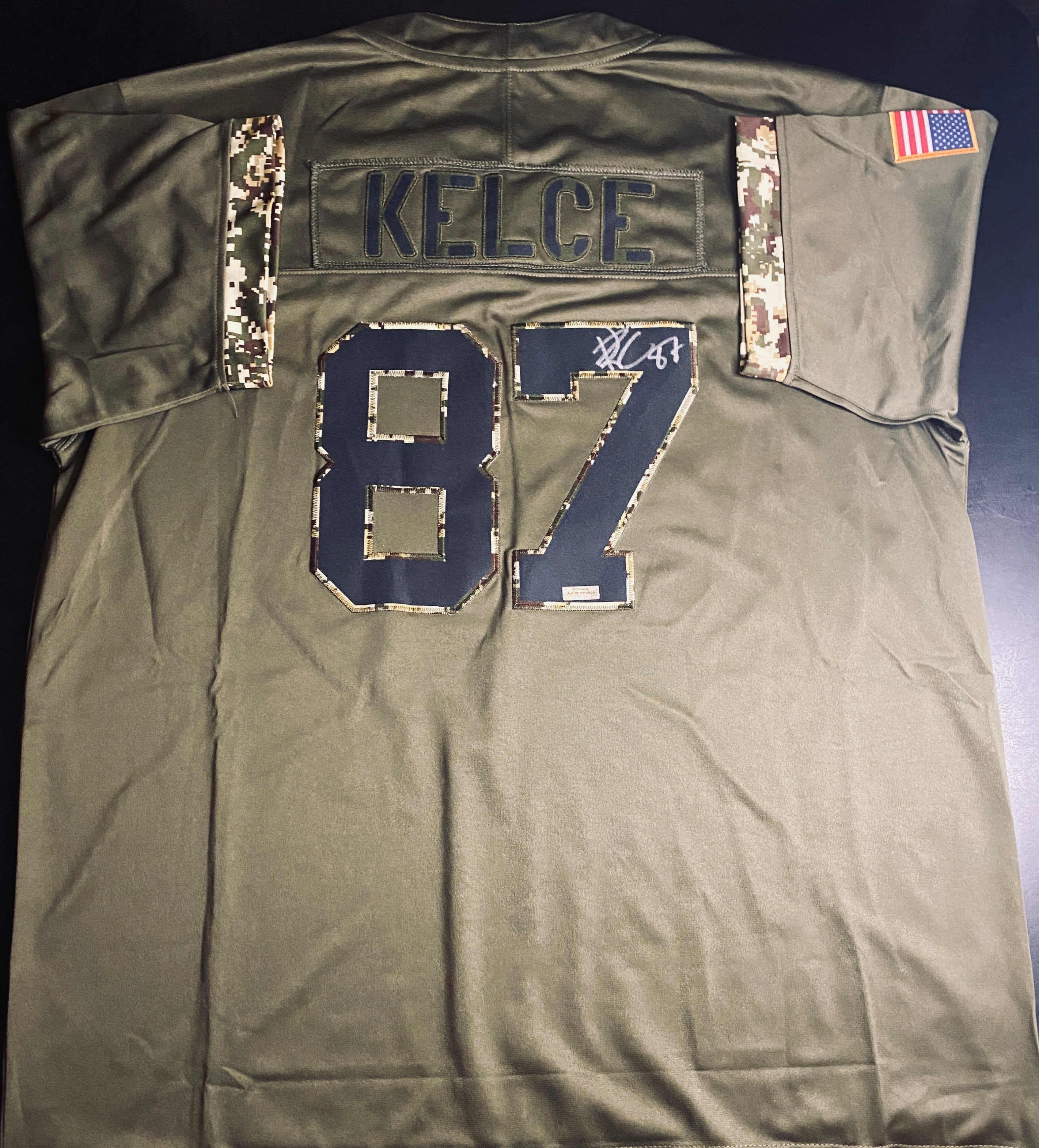 Travis Kelce Signed Jersey With COA (137151) (Chiefs)