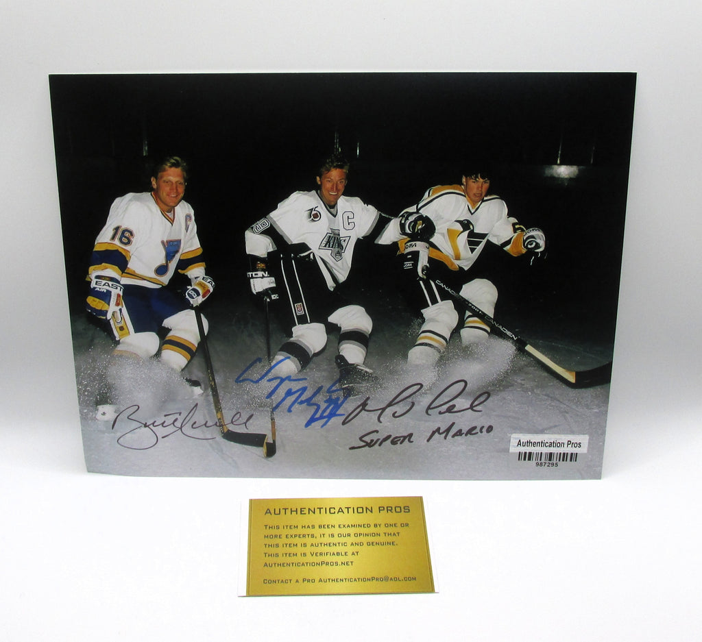 Wayne Gretzky, Mario Lemieux and Brett Hull Signed 8x10 Photo With COA (BENT)
