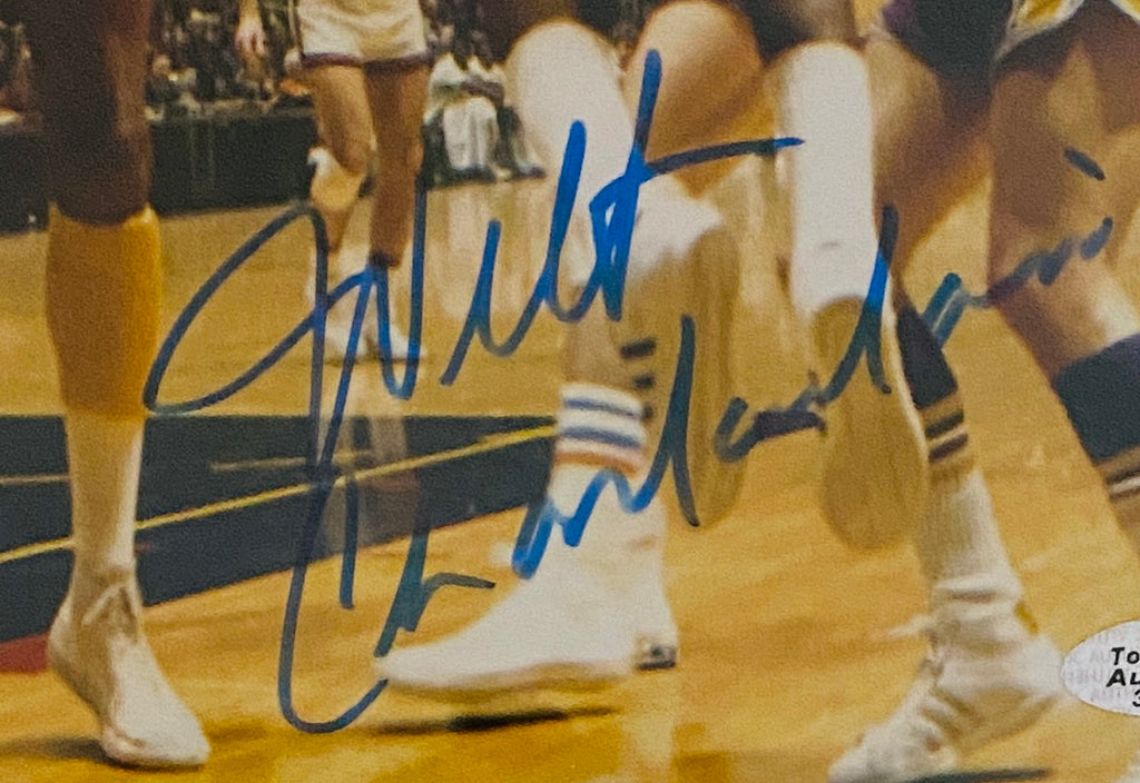 Wilt Chamberlain Signed and Framed 8x10 Photo With COA (3202139) (Lakers)