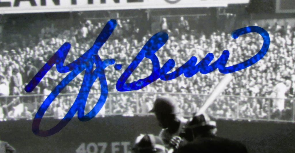 Yogi Berra Signed 8x10 Photo With COA (PC485390) (Yankees)