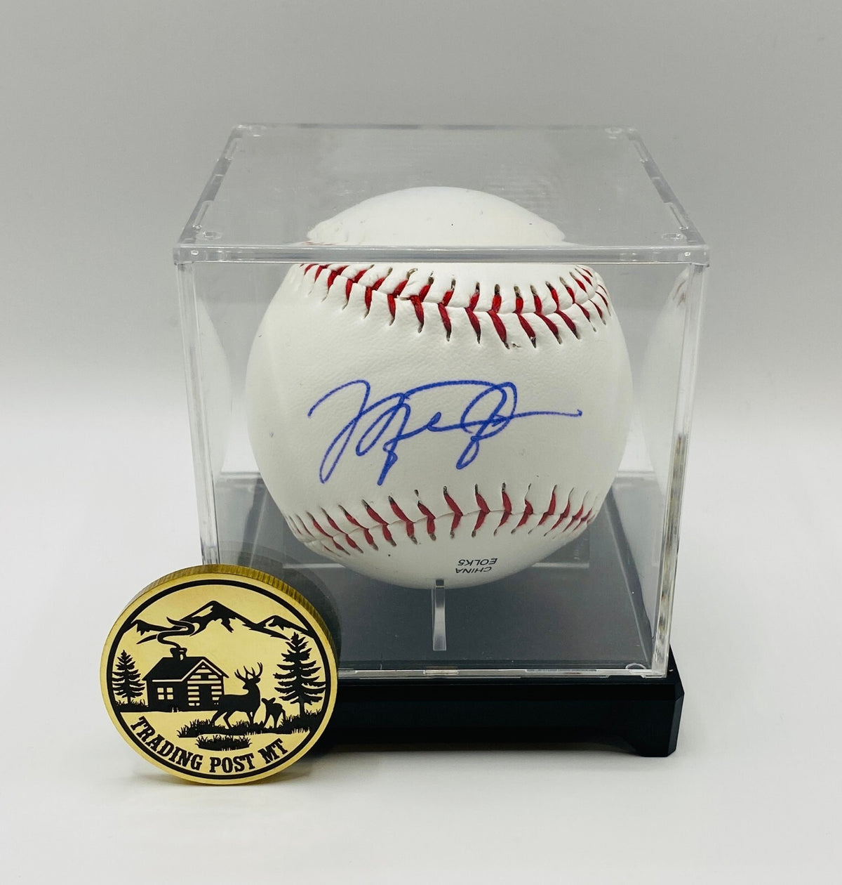 Michael Jordan Signed Baseball In Case With COA (988247)