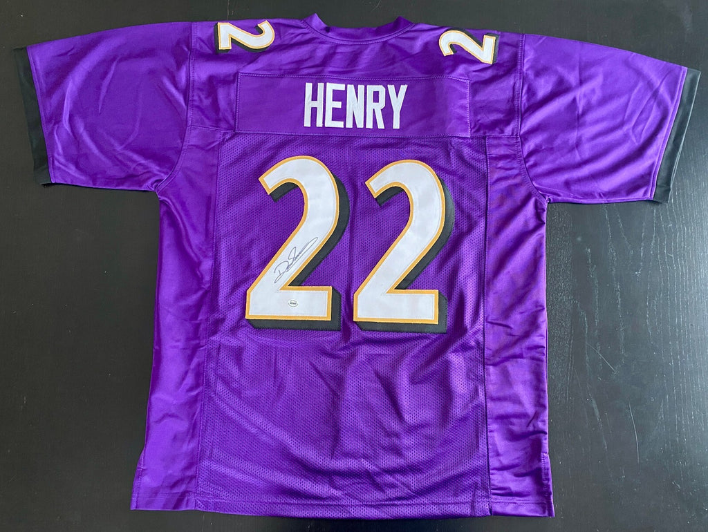 Derrick Henry Signed Jersey With COA (A46765)