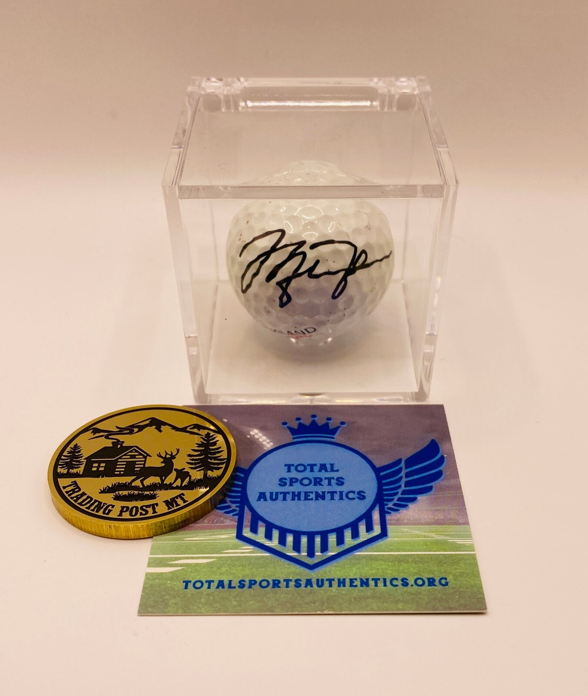 Michael Jordan Signed Golf Ball In Case With COA (3015309)