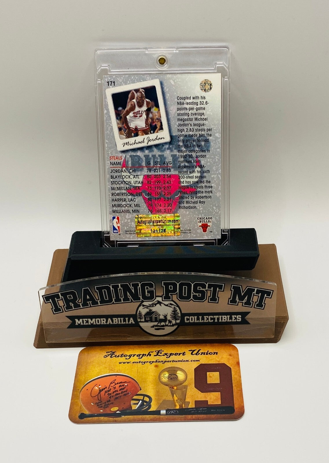 Michael Jordan Signed Card With COA (121128) (Bulls)
