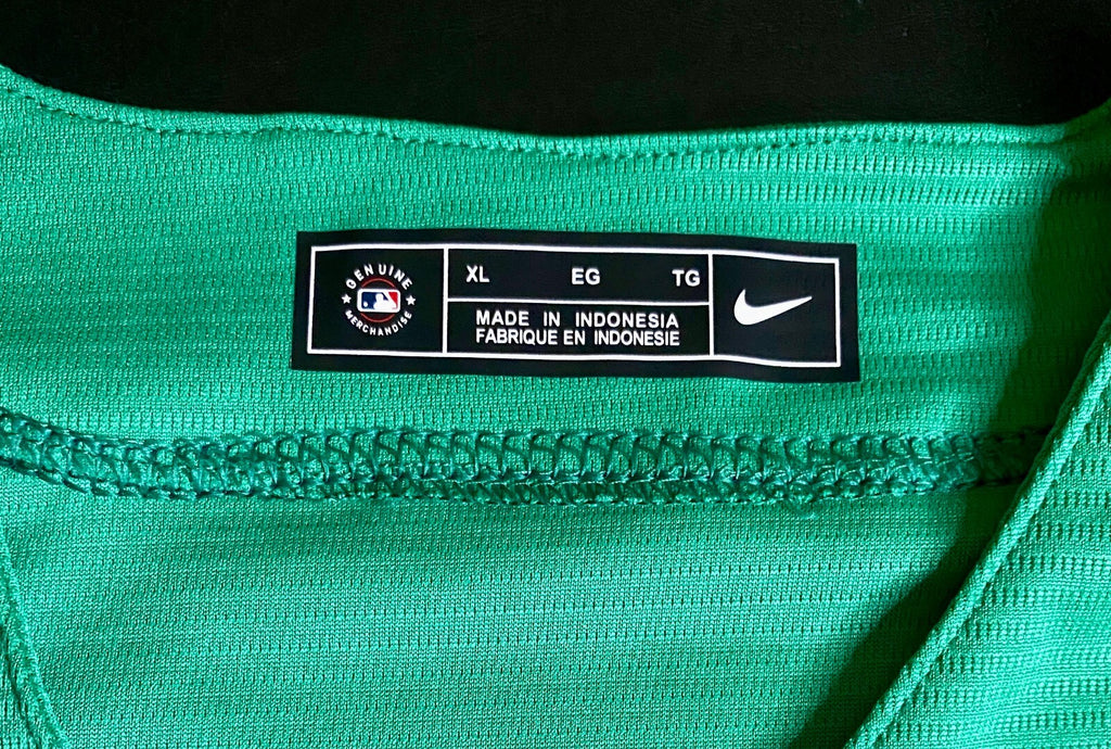 Ichiro Suzuki Signed Jersey With COA (PC601712) (Mariners)