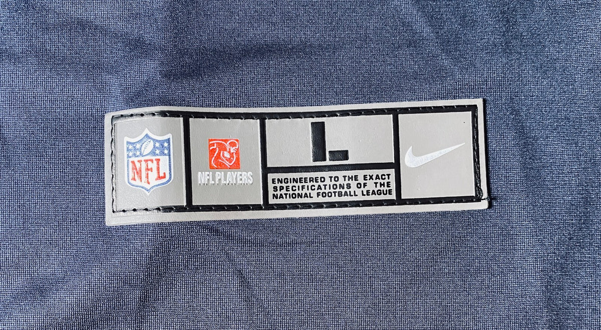 Dak Prescott Signed Jersey With COA (760236)