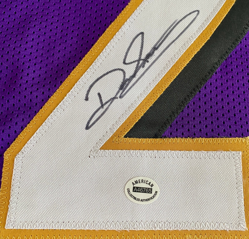 Derrick Henry Signed Jersey With COA (A46765)