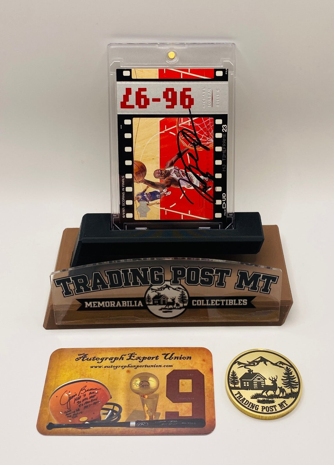 Michael Jordan Signed Card With COA (121041) (Bulls)