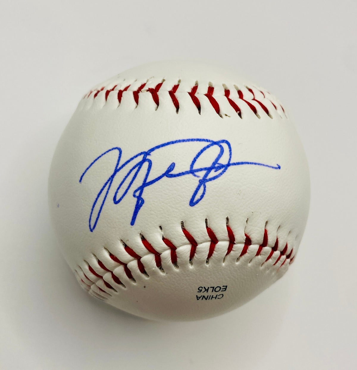 Michael Jordan Signed Baseball In Case With COA (988247)