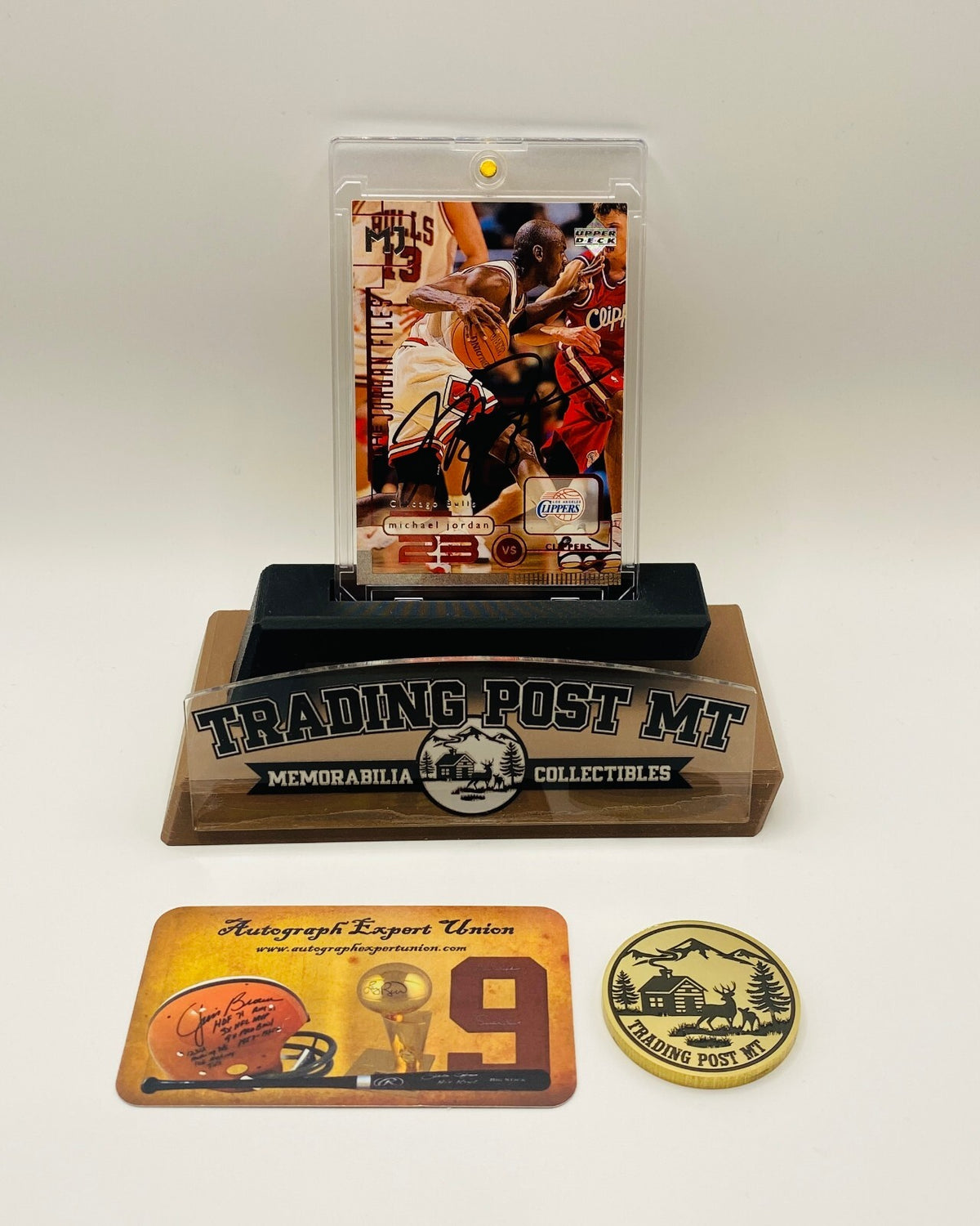 Michael Jordan Signed Card With COA (121157) (Bulls)